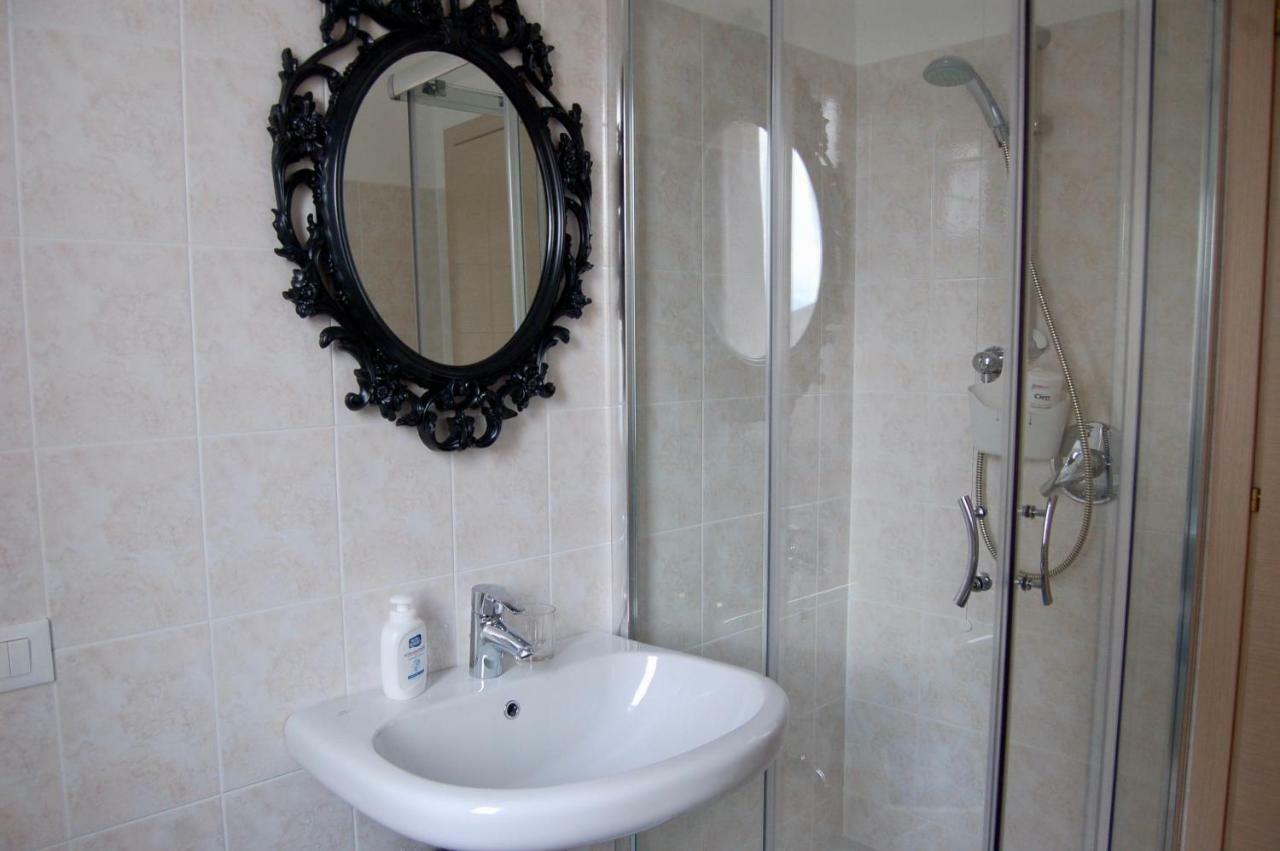 Casa Patrizia Apartment Sueglio Ngoại thất bức ảnh